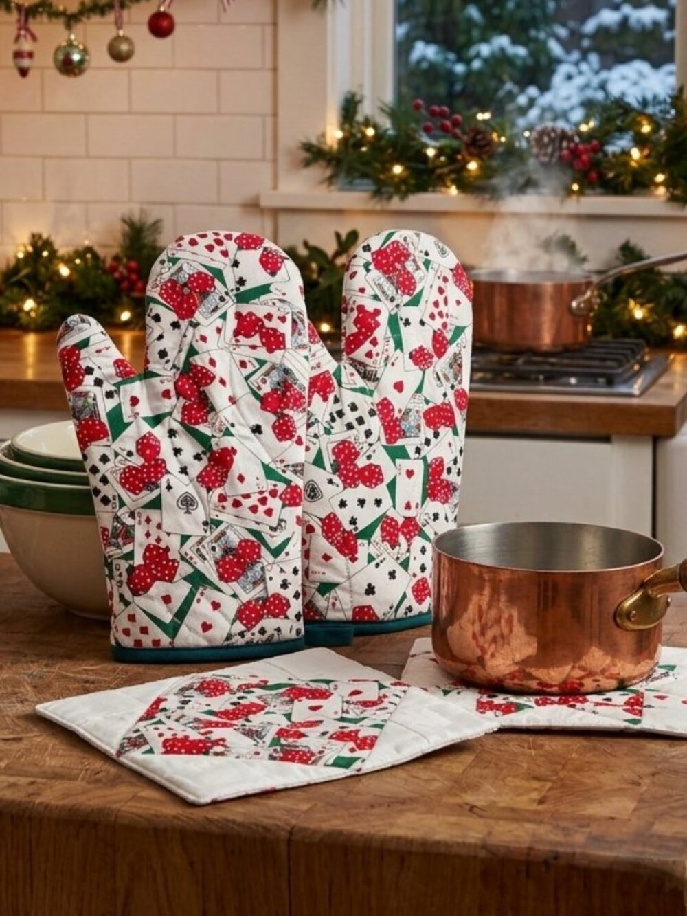 Handmade Quilted Oven Mitts & 2 Matching Pot Holders Kitchen Linen Set